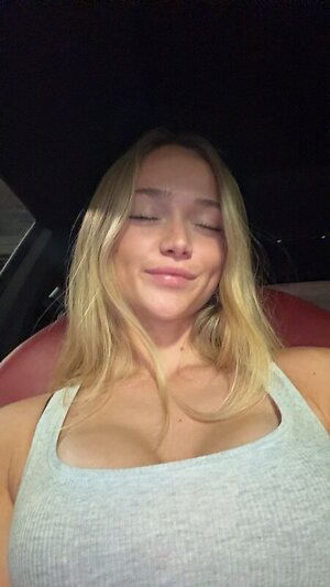 Kyla Dodds leaked photo #50