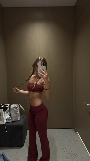 Kyla Dodds leaked photo #141