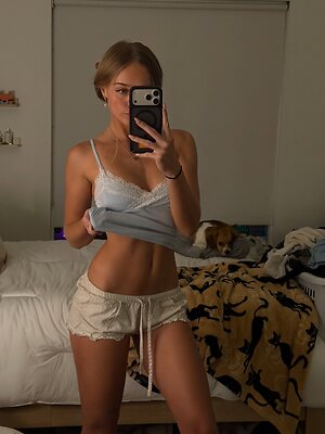 Kyla Dodds leaked photo #193