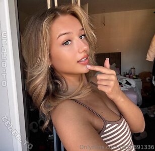kylaturner Nude Leaked Photo #6