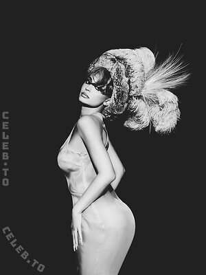 Kylie Jenner Nude Leaked Photo #151