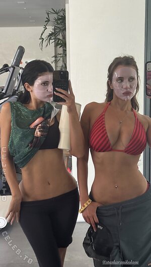 Kylie Jenner Nude Leaked Photo #218