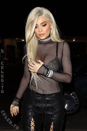 Kylie Jenner photo