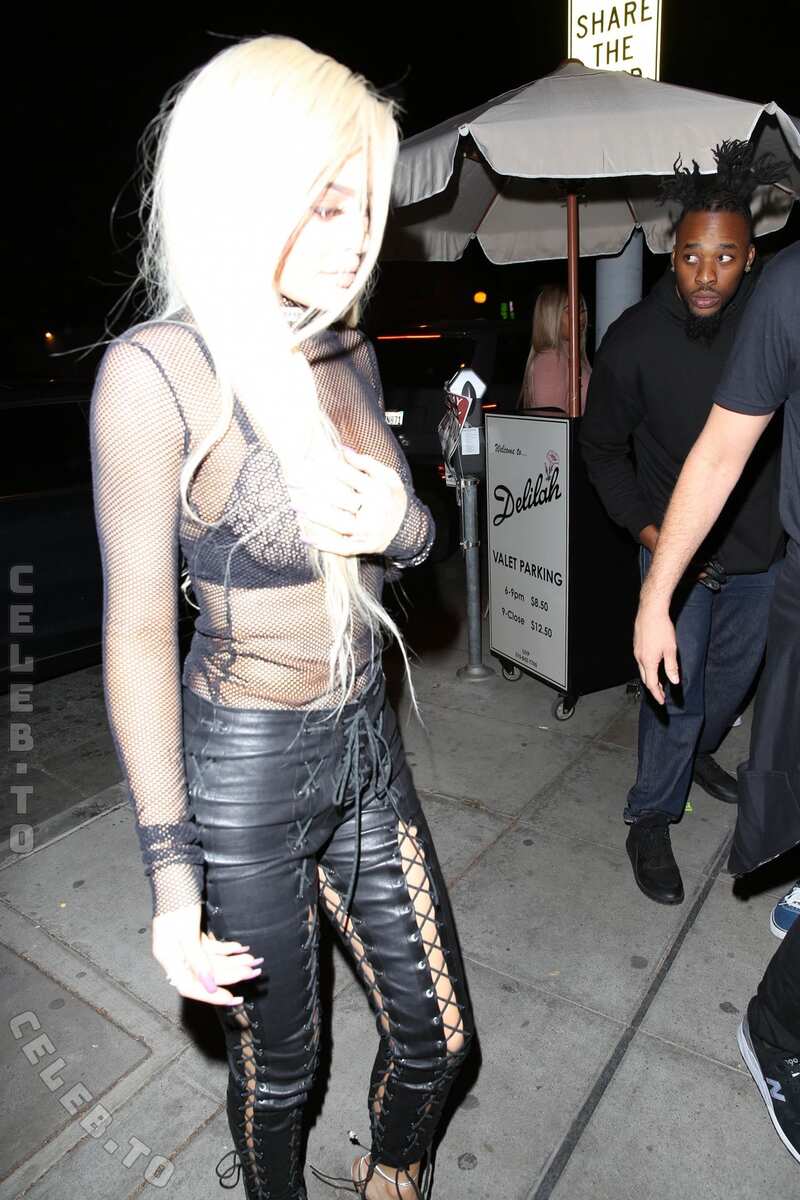 Kylie Jenner photo