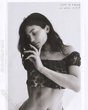 Kylie Jenner photo