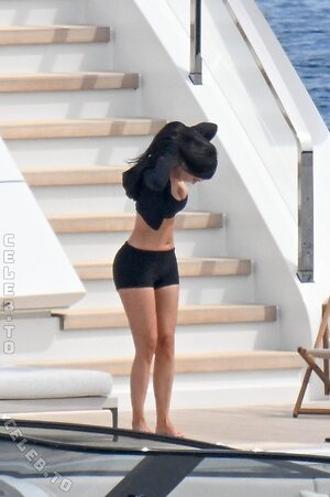 Kylie Jenner photo