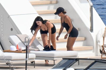 Kylie Jenner photo