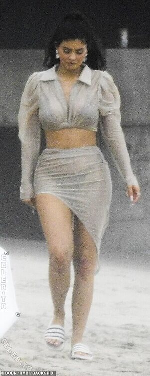 Kylie Jenner Nude Leaked Photo #584