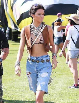 Kylie Jenner Nude Leaked Photo #647