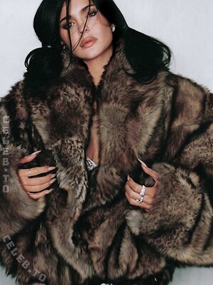 Kylie Jenner photo