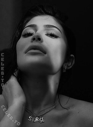 Kylie Jenner leaked photo #775