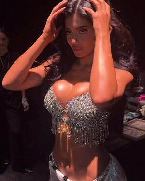 Kylie Jenner leaked photo #857