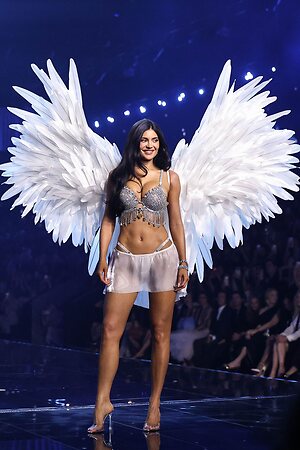 Kylie Jenner leaked photo #952