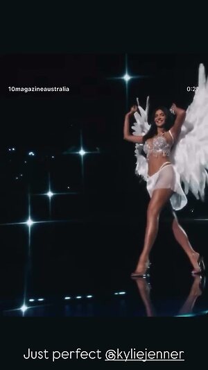 Kylie Jenner leaked photo #986