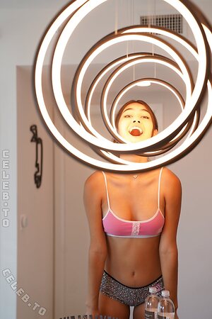 Kylin Milan Nude Leaked Photo #11