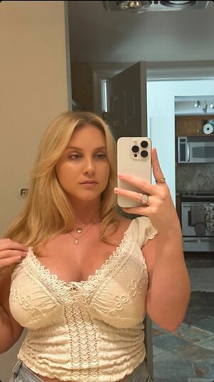 Kyra Rene Nude Leaked Photo #3