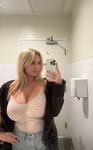 Kyra Rene Nude Leaked Photo #6