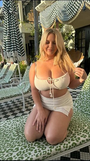 Kyra Rene Nude Leaked Photo #7