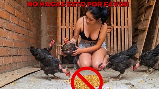 La criadora de gallinas leaked photo #11
