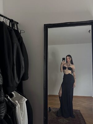 laadrrii Nude Leaked Photo #25