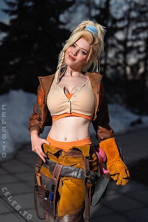 Lada Lyumos Nude Leaked Photo #32