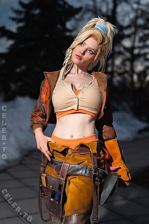 Lada Lyumos Nude Leaked Photo #33