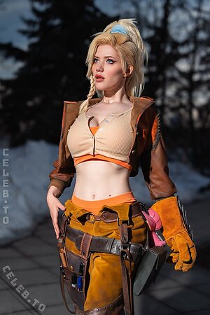 Lada Lyumos Nude Leaked Photo #34