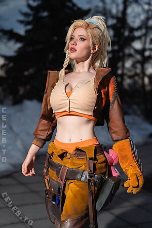 Lada Lyumos Nude Leaked Photo #35