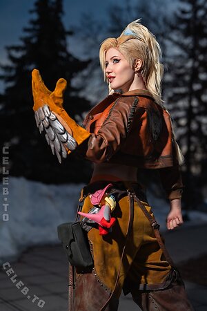 Lada Lyumos Nude Leaked Photo #39