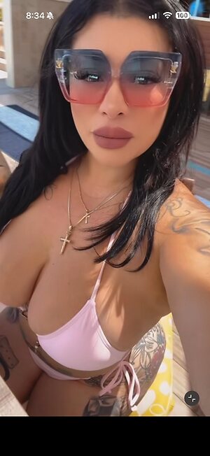 lady_luckz7 leaked photo #4