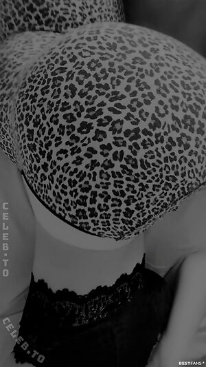lady_piaculum