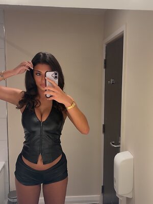 Laila Abadi leaked photo #4