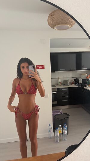 Laila Abadi leaked photo #5