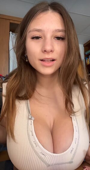 Lainie K Nude Leaked Photo #10