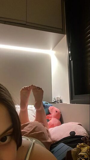 Lala feet leaked photo #7