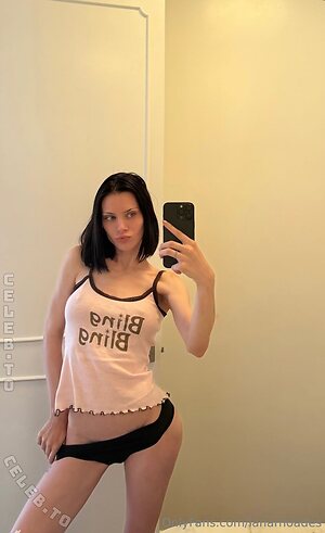 Lana Rhoades photo