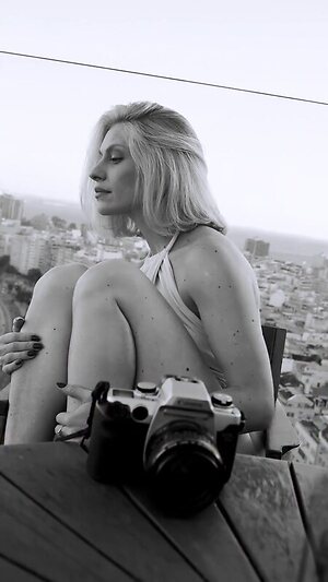 Lana Rhodes Nude Leaked Photo #4