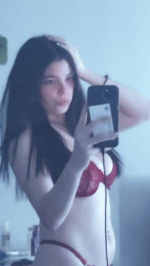 La_petite_brunette