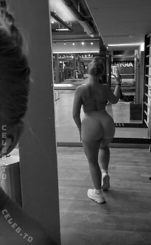 Lara-Charlottee Nude Leaked Photo #7