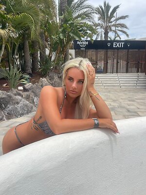 Lara Edmunds leaked photo #32