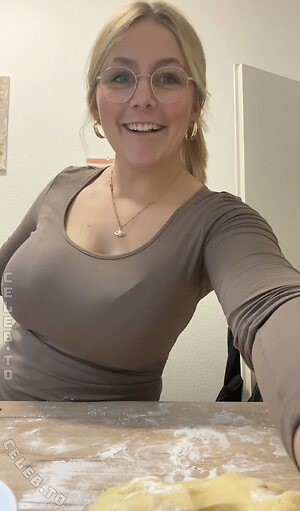 Lara Esser photo