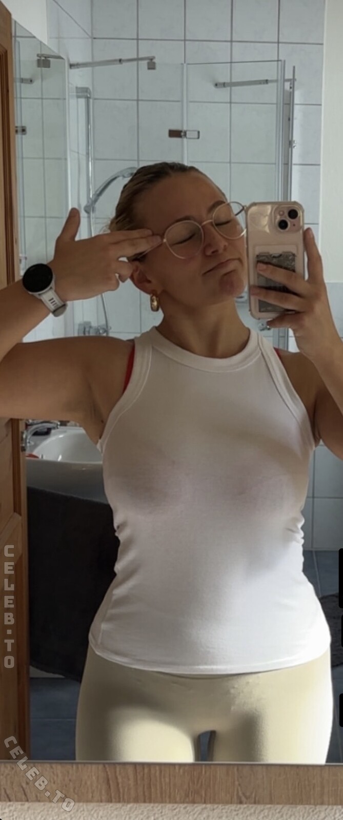 Lara Esser photo