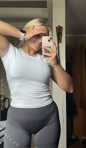 Lara Esser leaked photo #54