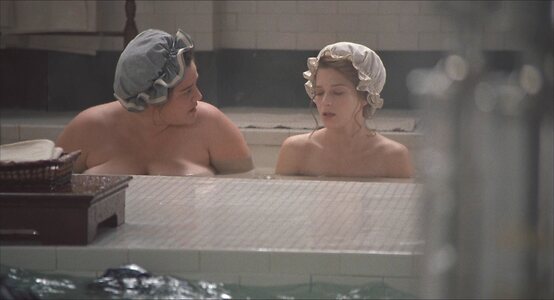 Lara Flynn Boyle Nude Leaked Photo #15