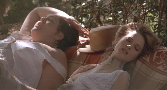Lara Flynn Boyle Nude Leaked Photo #25