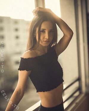 Lara Kimpel Nude Leaked Photo #4