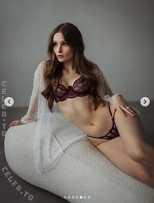 Lara Oster photo