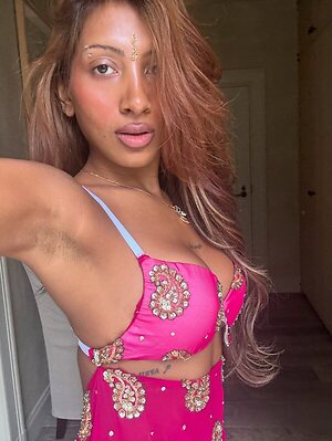 LARA RAJ leaked photo #44