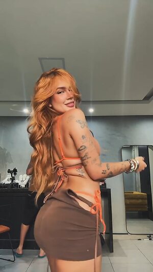 Lara Silva leaked photo #56