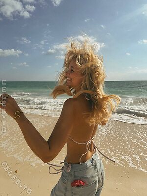 Lara Spengler Nude Leaked Photo #8